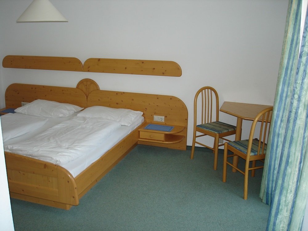 Фото Hotel Hubertus