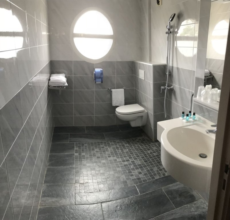 Фото Hôtel Restaurant Kyriad Direct Dijon Nord - Zenith - Toison d'Or