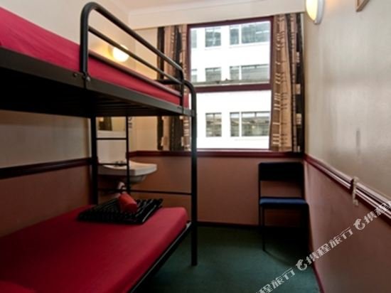 Фото Queen Street Backpackers