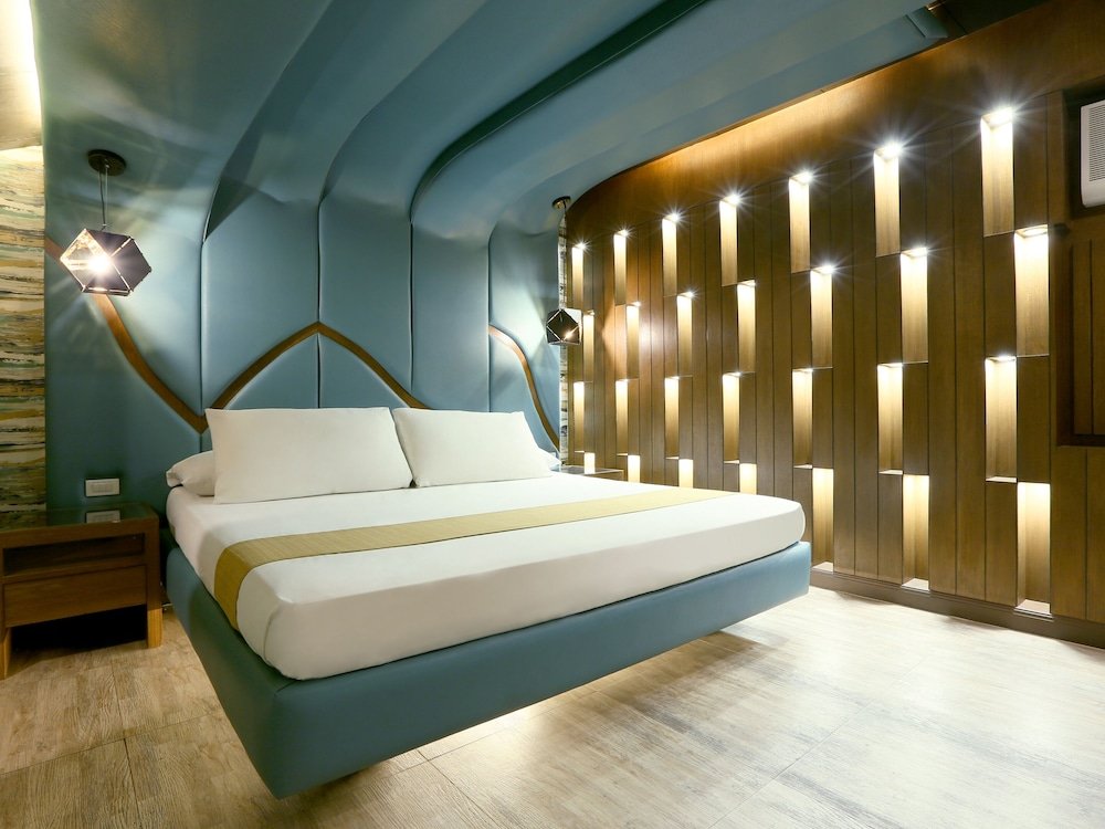 Фото Victoria Court Malate, Manila