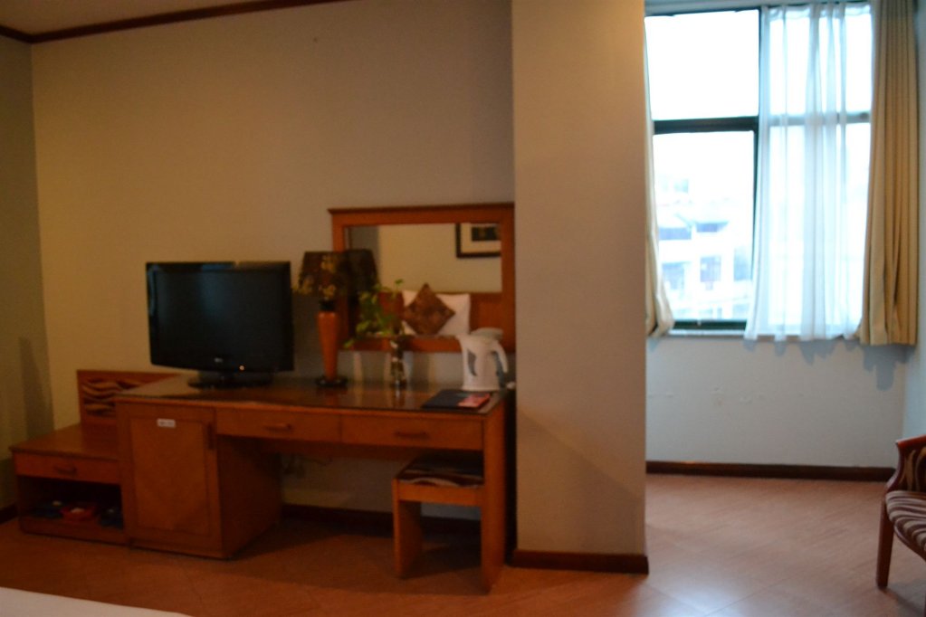 Фото City Bay Palace Hotel