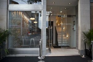Гостиница The Beverley Hotel Queen West, Sonder