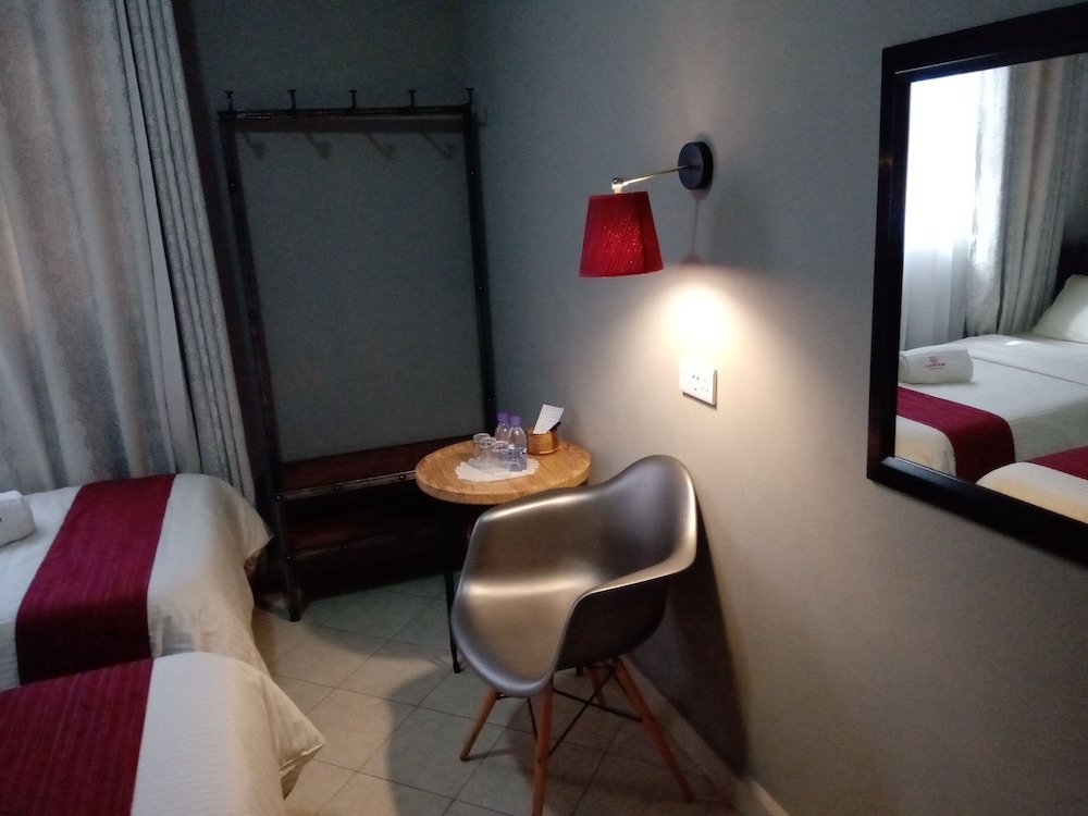 Фото Mahali Bed and Breakfast