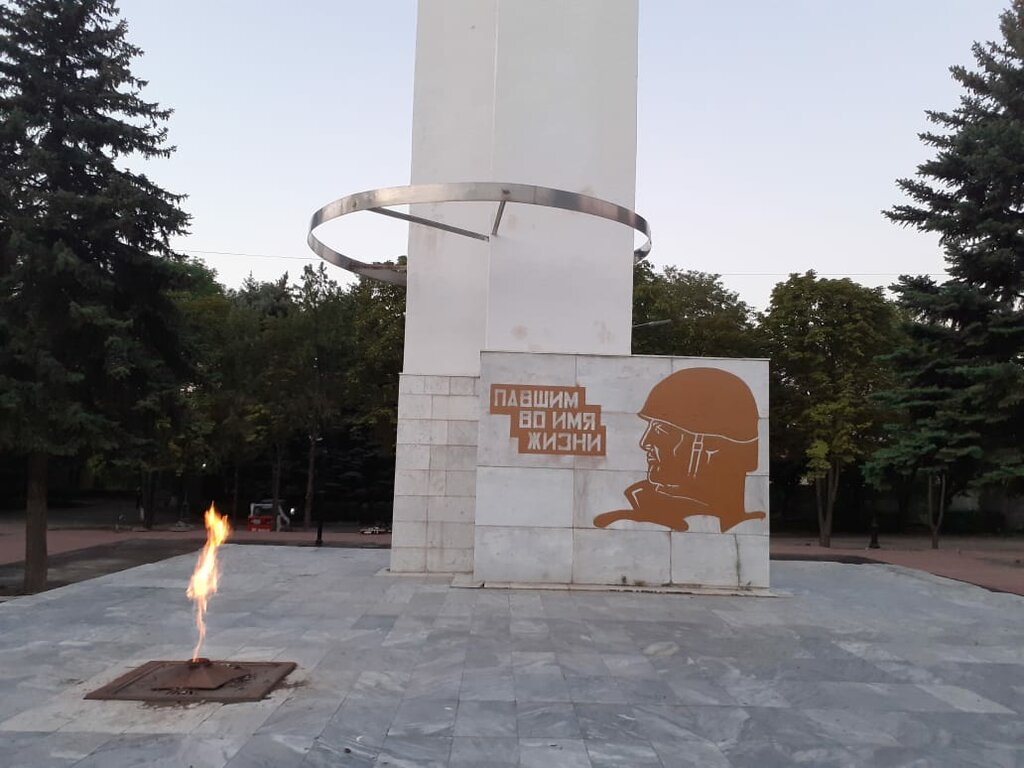 Monument, memorial Братская могила советских воинов, погибших в годы Великой Отечественной войны, Georgievsk, photo