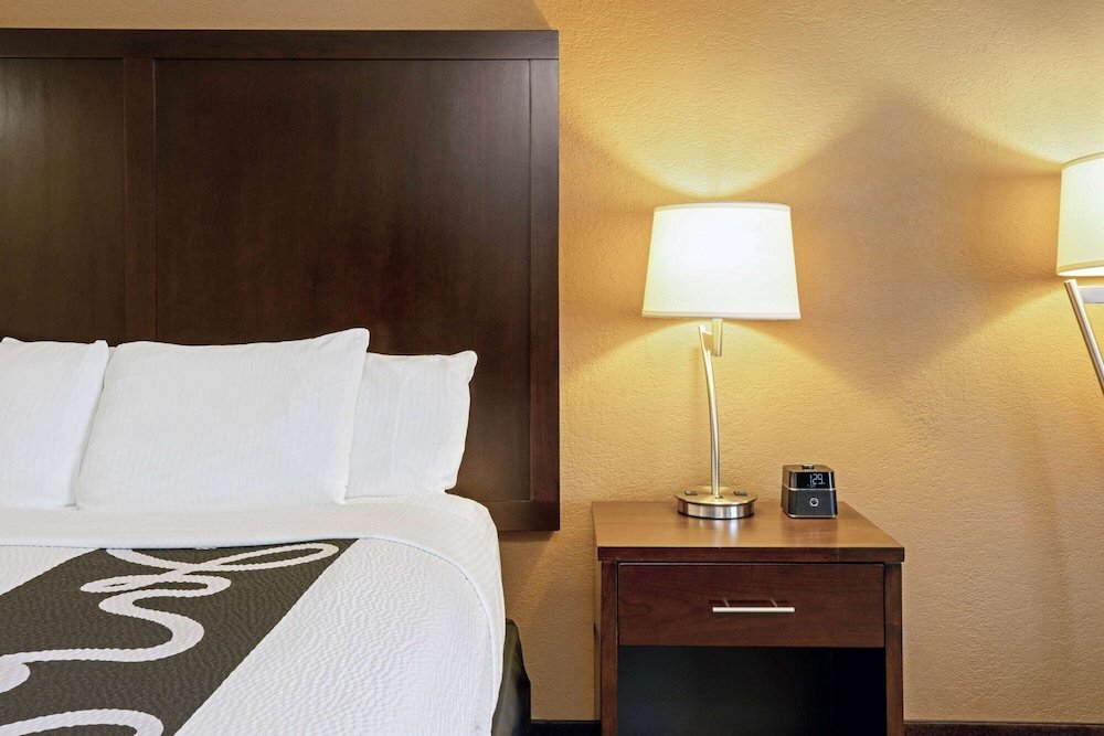 Фото La Quinta Inn by Wyndham Lynnwood