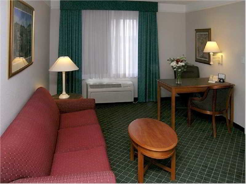 Фото La Quinta Inn & Suites by Wyndham Mesa Superstition Springs