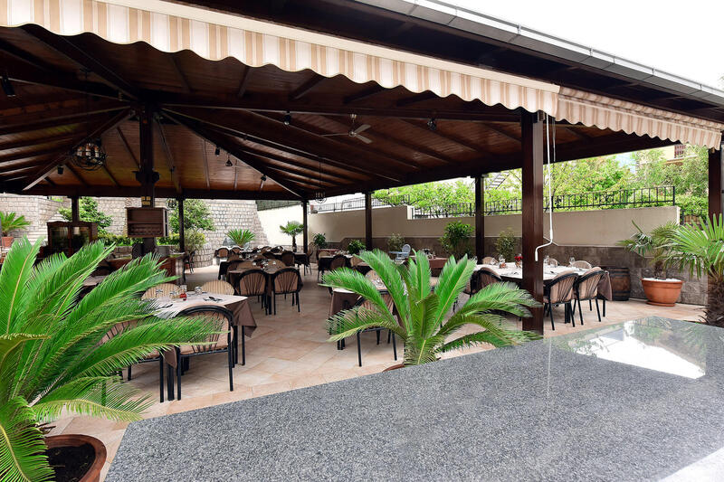 Фото Apartments Dobrotski Dvori