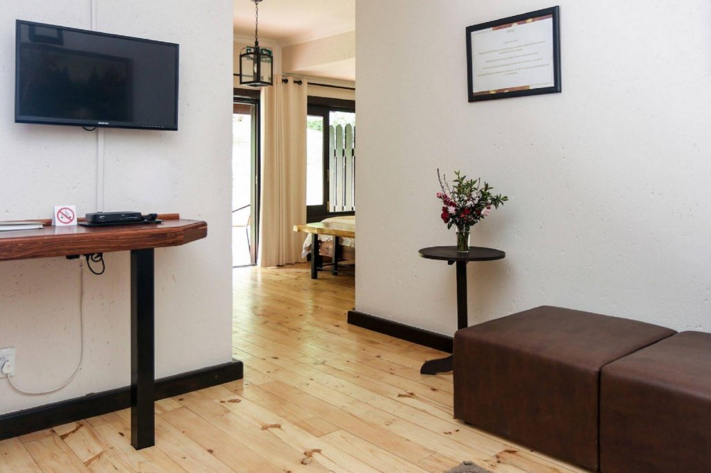 Фото Malachite Manor