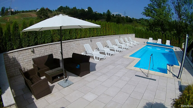 Фото Bijela Ruza