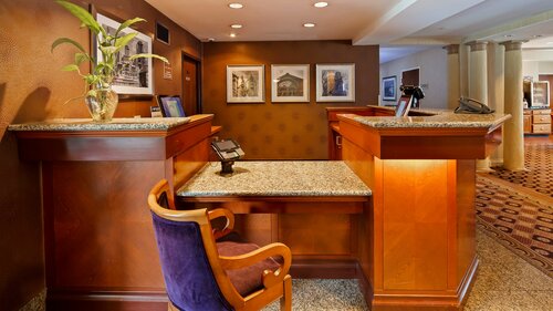Гостиница Best Western Plus Hannaford Inn & Suites