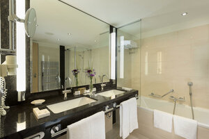 Гостиница Maritim Hotel Dusseldorf