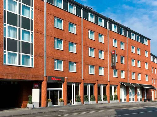 Внешний вид отеля Ibis Namur Centre в Намюре, фото 5