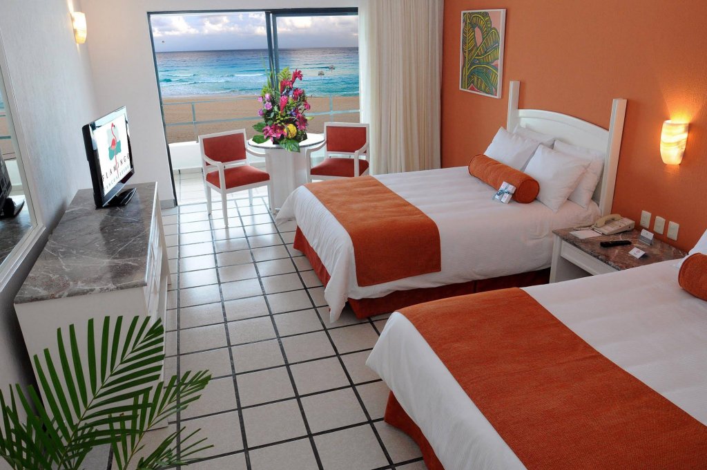 Фото Flamingo Cancun Resort