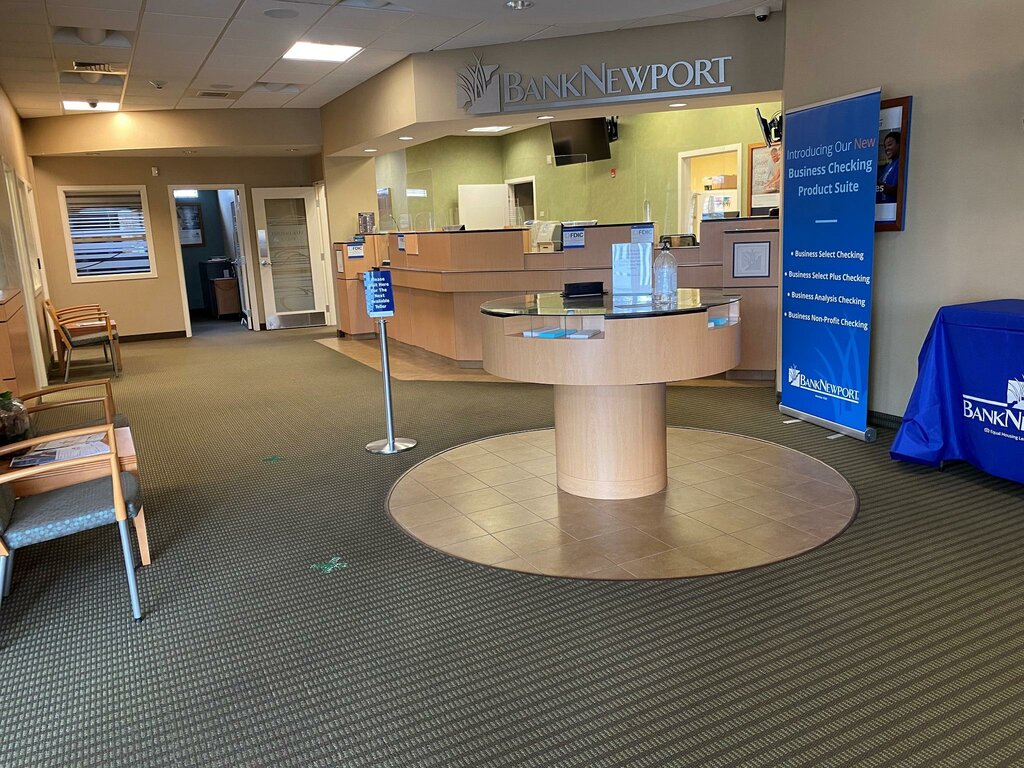 ATM BankNewport, State of Rhode Island and Providence Plantations, photo