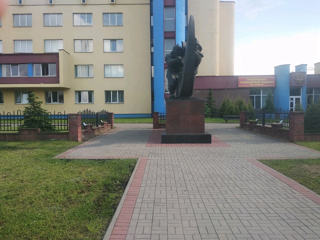 Памятник, мемориал Огнеборец, Минск, фото