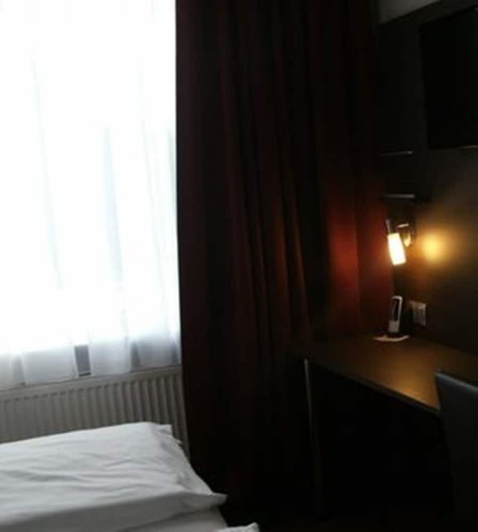 Фото Plaza Inn Hamburg Moorfleet