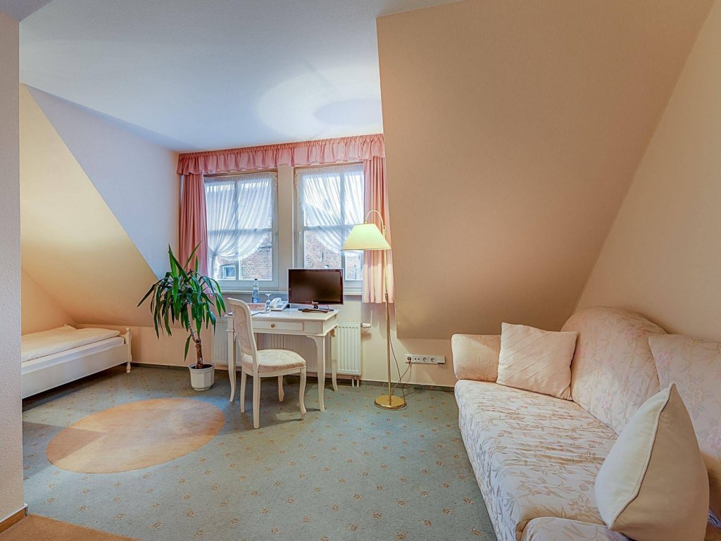 Фото Hotel zur Burg