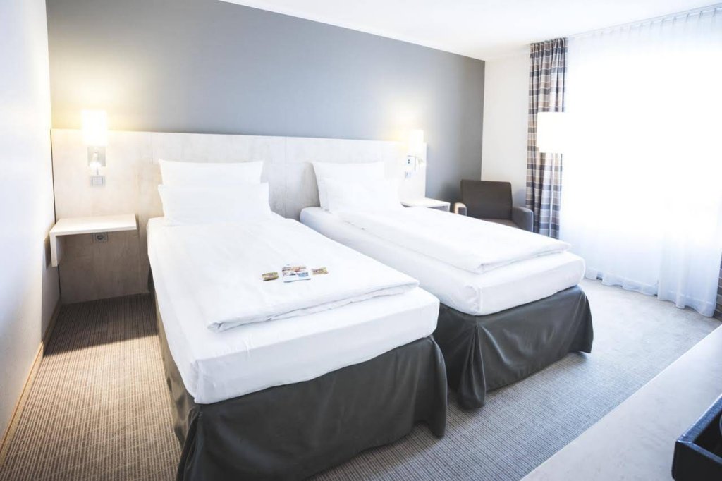 Фото Select Hotel Hamburg Nord