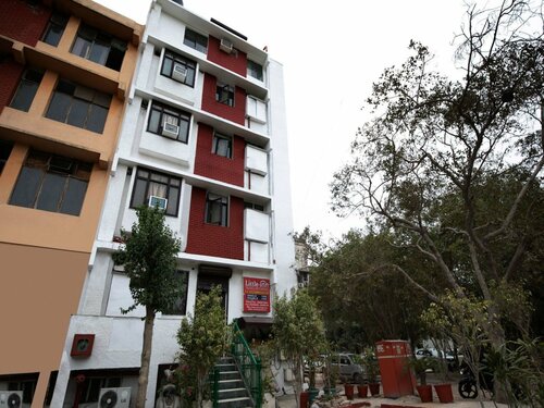 Гостиница Oyo Flagship 15411 pachim vihar metro station в Дели
