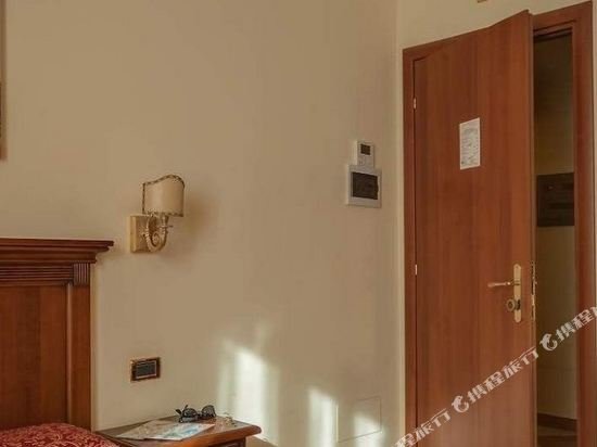 Фото Hotel RomAntica