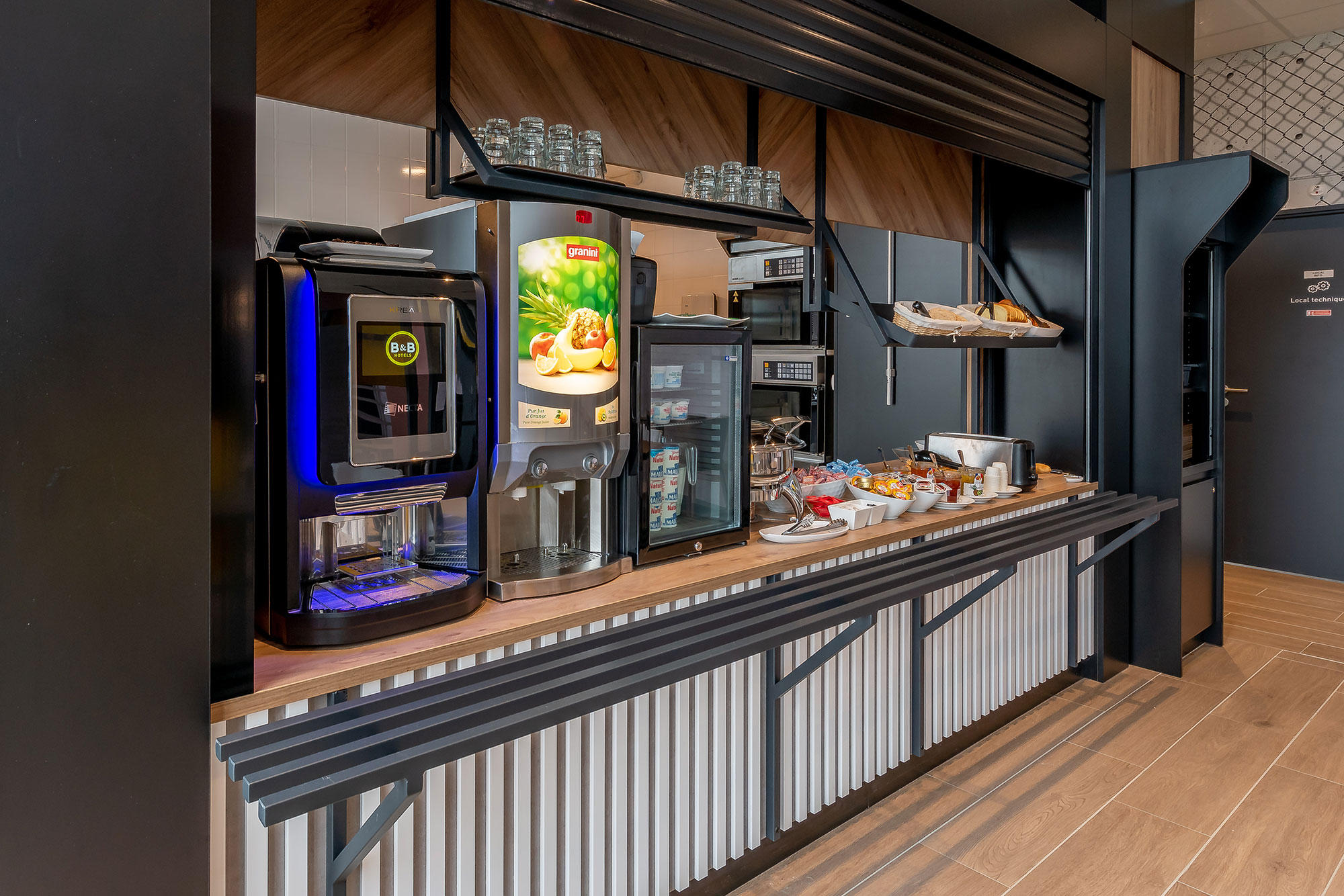 Фото B And B Hotel Paris Meudon Velizy