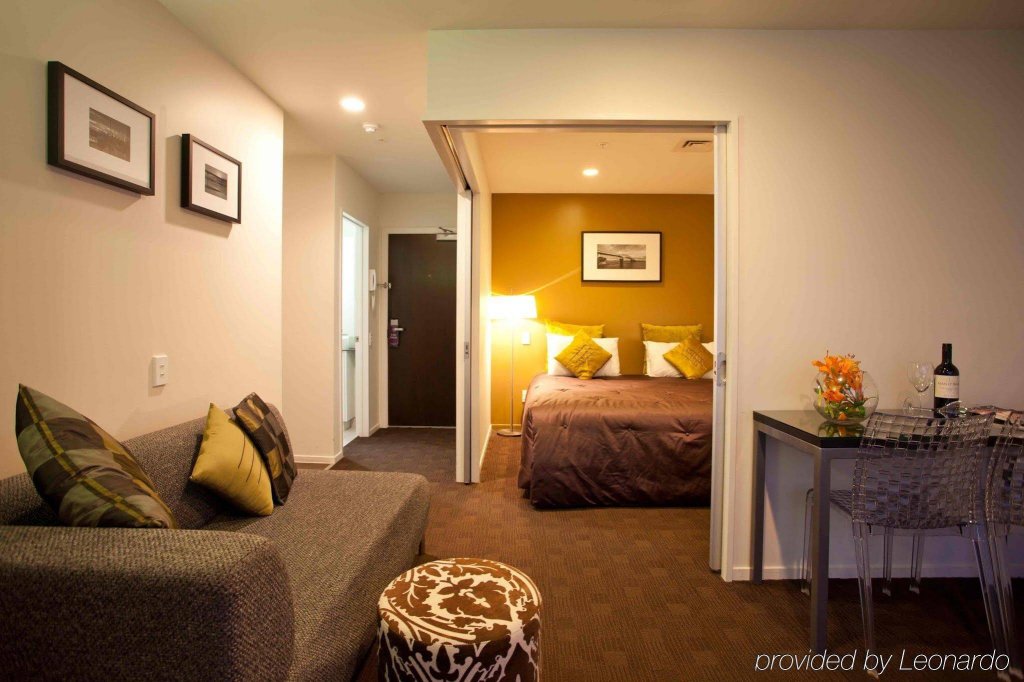 Фото The Quadrant Hotel & Suites