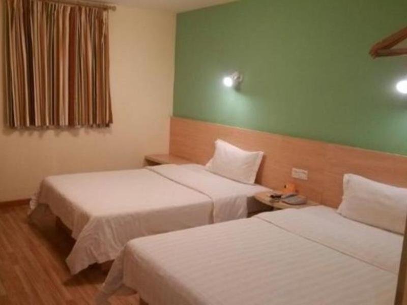 Фото 7 Days Inn Zhuhai Xiangzhou Department Store Branch