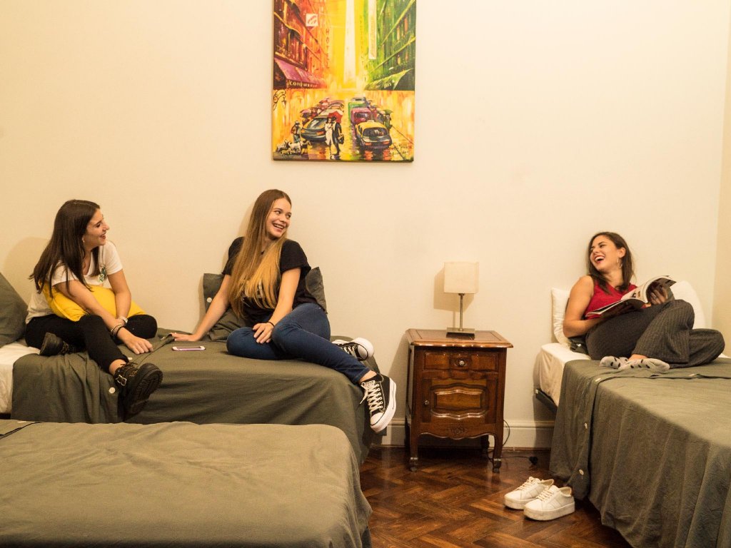 Фото Milhouse Avenue