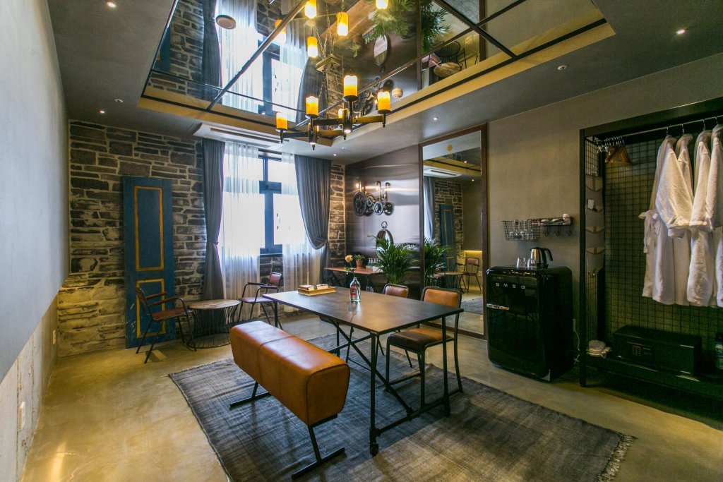 Фото February Hotel The Signature Dongseongro