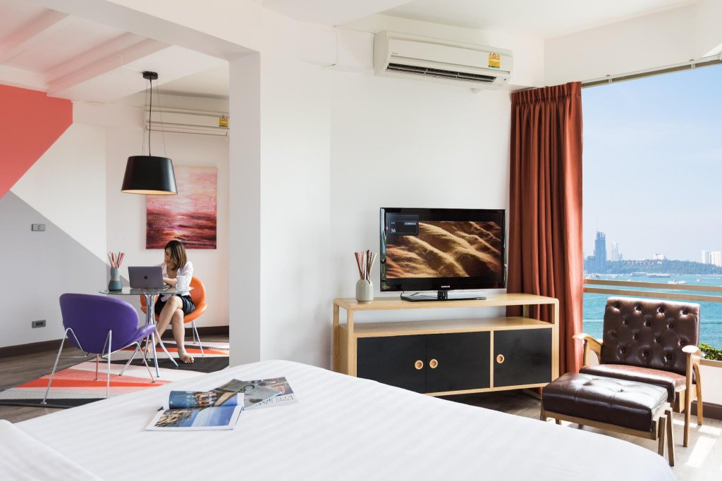 Фото Sandalay Resort Pattaya