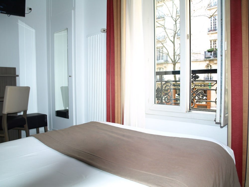 Фото Hotel Eiffel Kensington