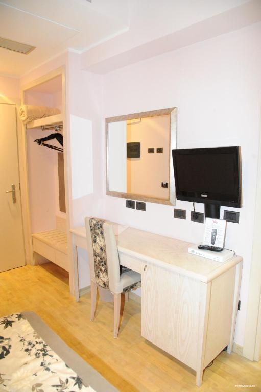 Фото Hotel Chiaraluna