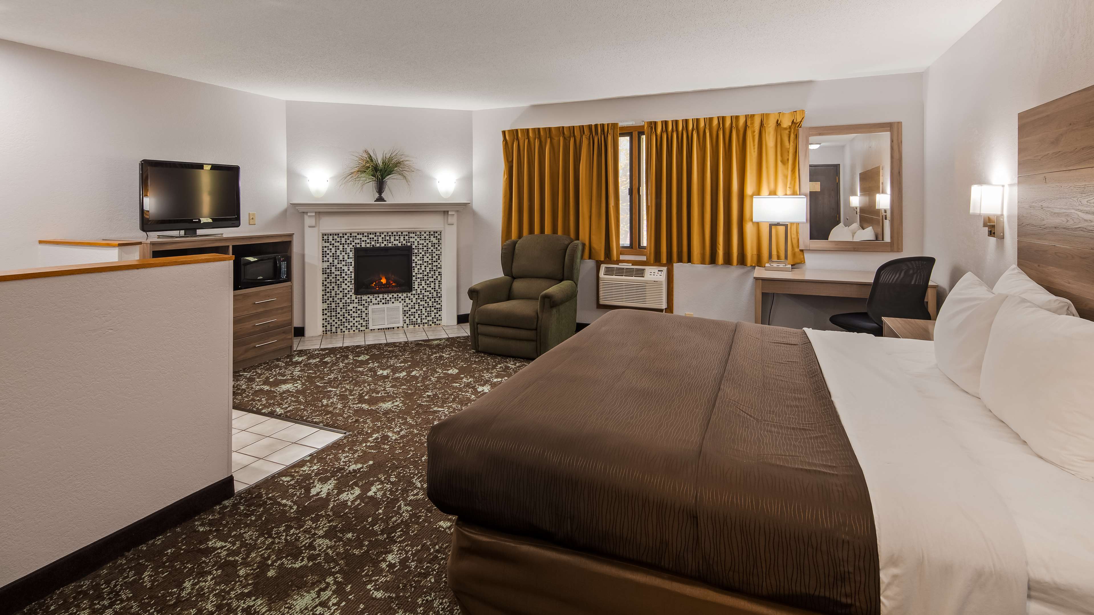 Фото SureStay Hotel by Best Western Cedar Rapids