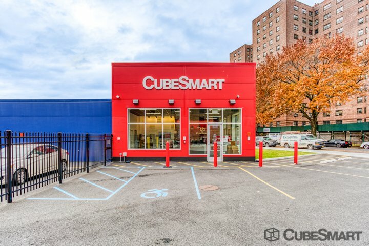 Moving company CubeSmart Self Storage, New York, photo