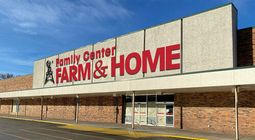Shopping mall Family Center Farm & Home of Sedalia, State of Missouri, photo
