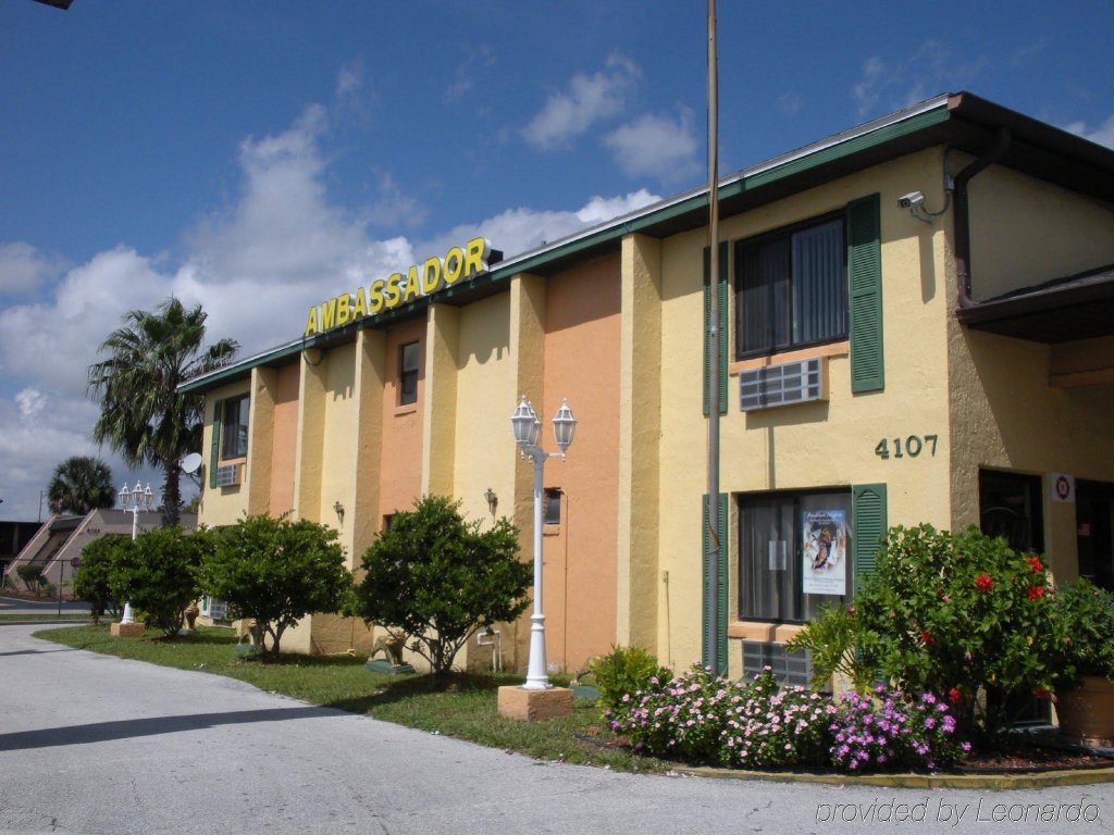 Фото отеля 1