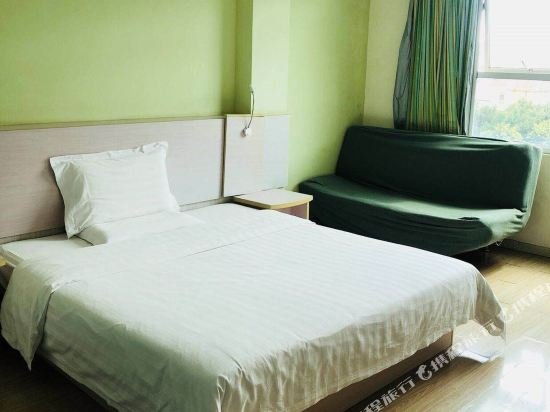 Фото 7 Days Inn Fangchenggang Taohuawan Plaza Branch