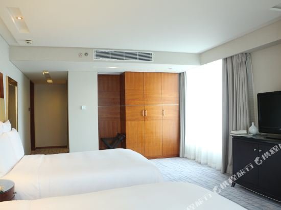 Фото Renaissance Wuhan