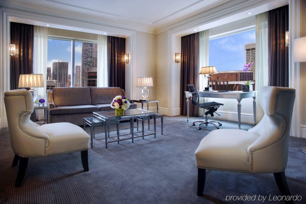 Фото The St. Regis Toronto