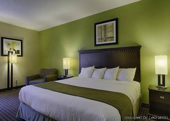 Фото Quality Inn and Suites