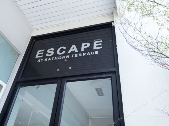 Фото Sathorn Terrace Apartment
