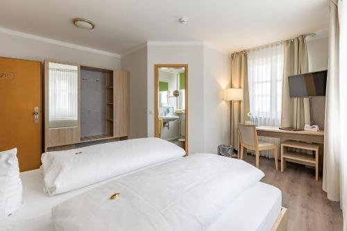 Фото Altstadt-Hotel