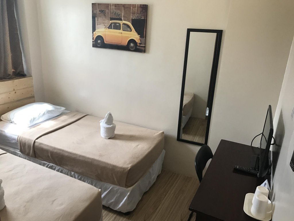 Фото Aliria Bed and Breakfast