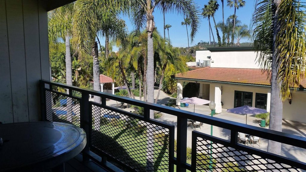 Фото Legacy Resort Hotel & SPA