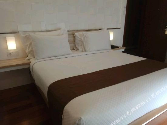 Фото The Alimar Hotel