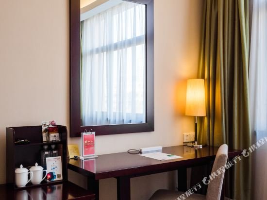 Фото Ruitai Hongqiao Hotel