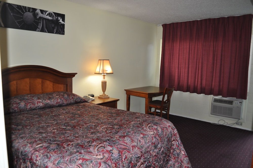 Фото Budget Inn Express Downtown Helena