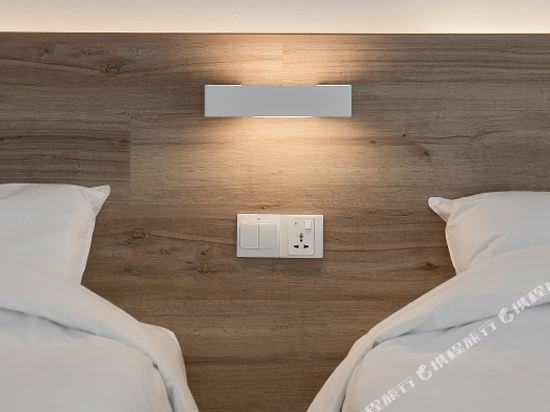 Фото Lloyd's Inn