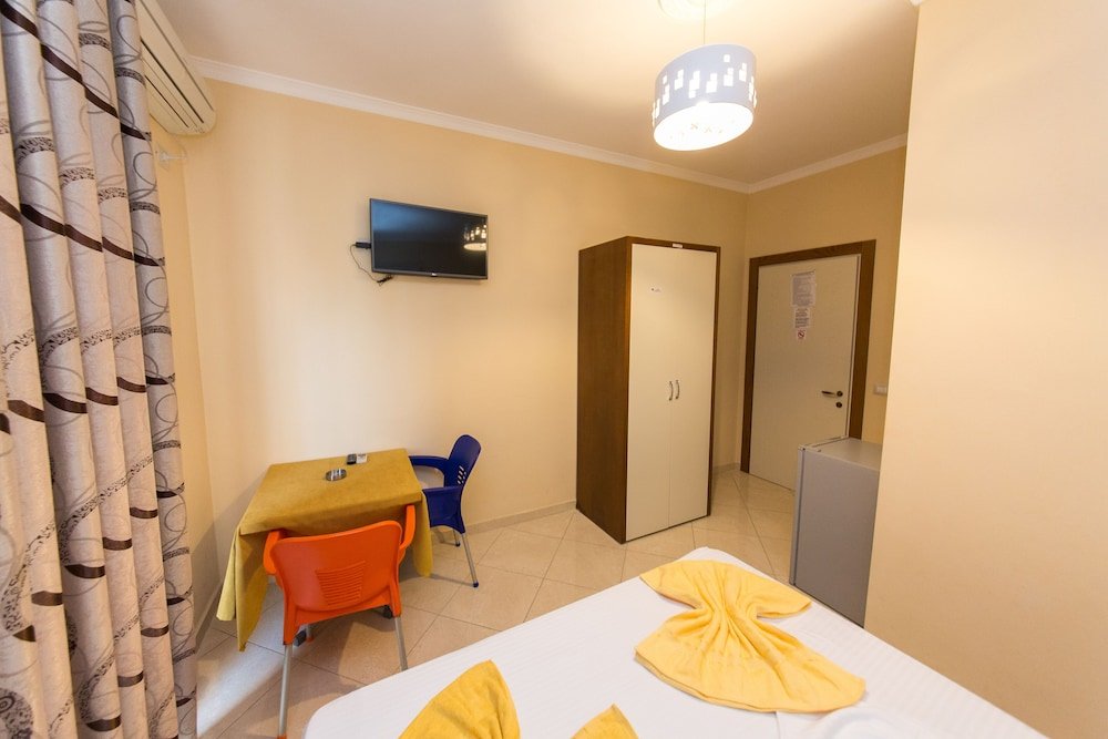 Фото Hotel Vila Misiri