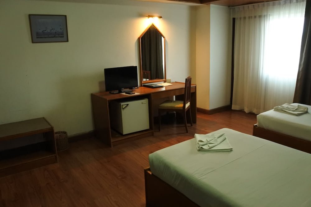 Фото Supanich Railway Station